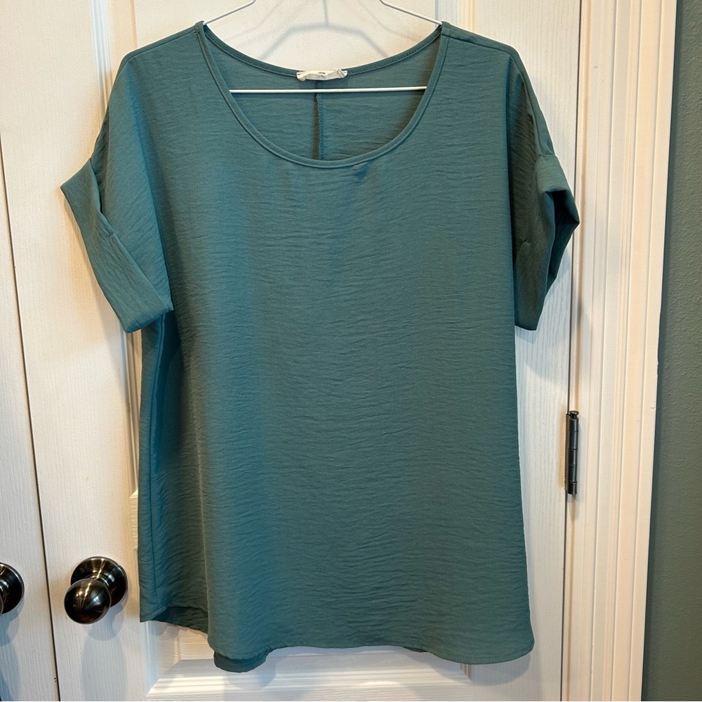 Entro Women’s Ash Jade Cuffed Short Sleeve Oversized Textured Blouse Size Small
